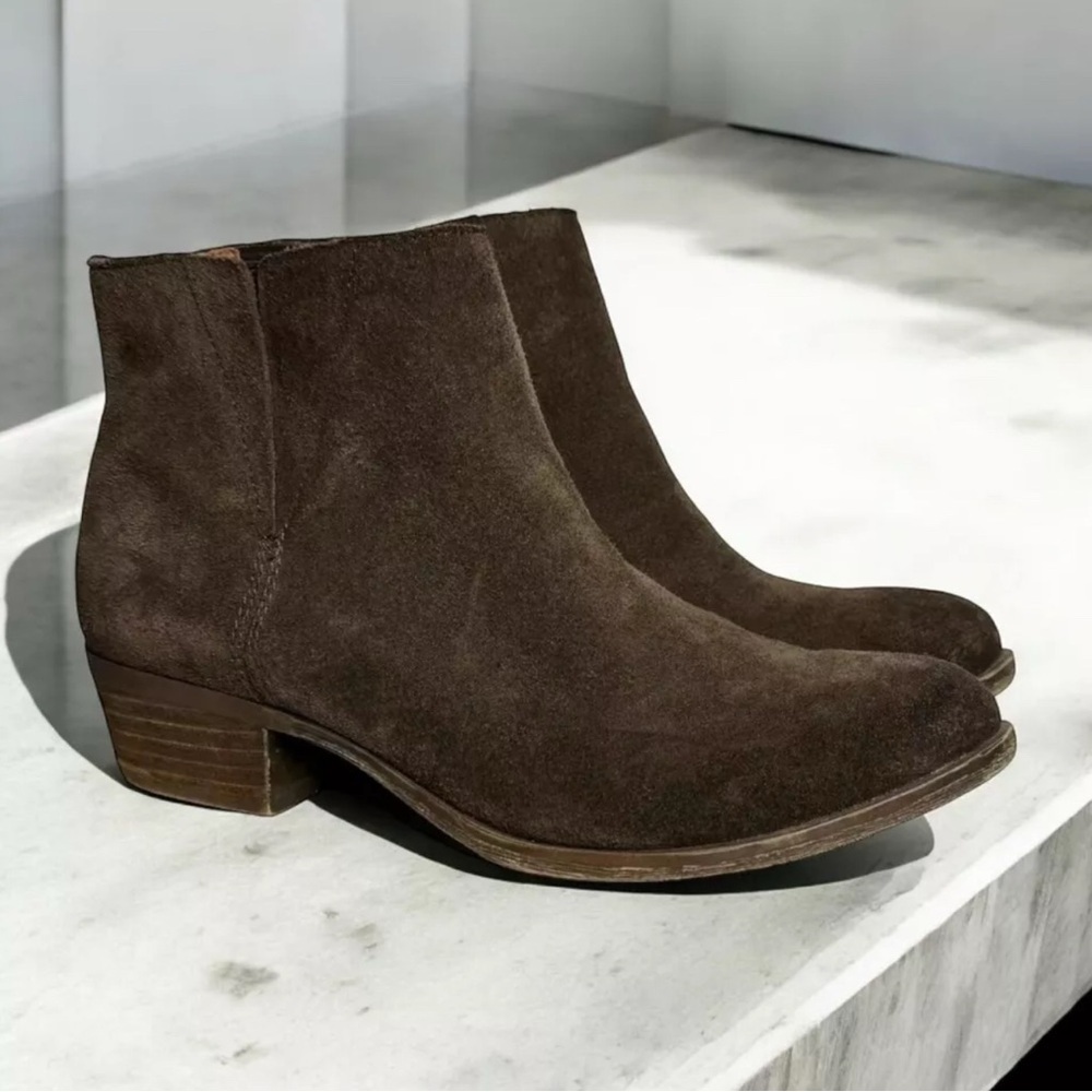 Lucky Brand Benissa Ankle Boots Size 8 Suede Slip On Side Gored Stretch Brown